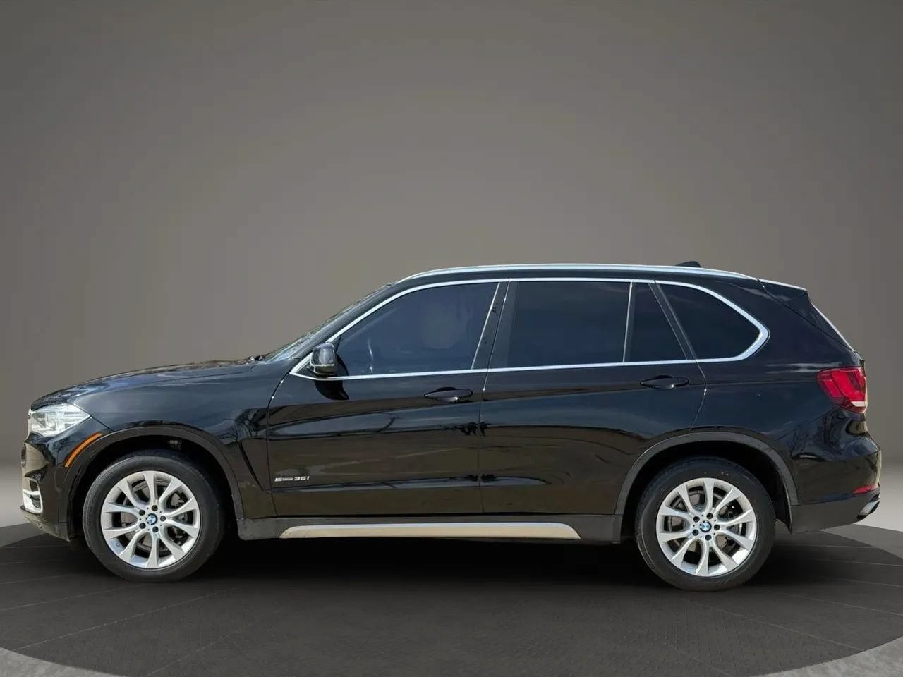 Used 2018 BMW X5 sDrive35i RWD image 10