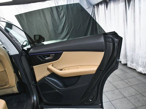 Used 2021 Audi Q8 Premium Plus w/ Premium Plus Package image 18