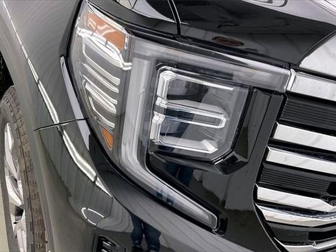 New 2026 GMC Sierra 1500 SLT w/ SLT Premium Package image 16