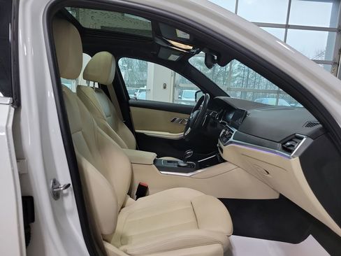 Used 2021 BMW 330i xDrive 330i xDrive image 16