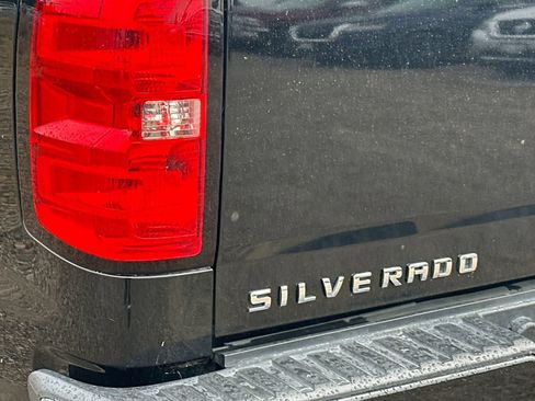 Used 2018 Chevrolet Silverado 1500 Custom RWD image 13
