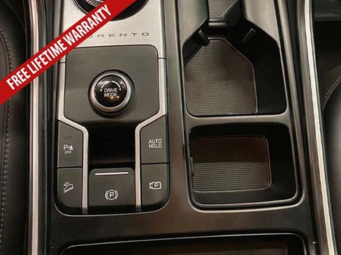 Used 2022 Kia Sorento S FWD image 38