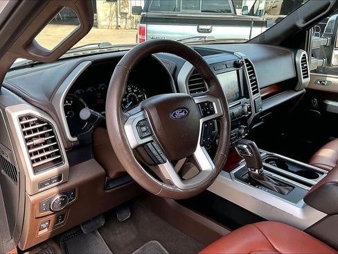 Used 2019 Ford F150 King Ranch w/ Equipment Group 601A Luxury AWD/4WD image 18