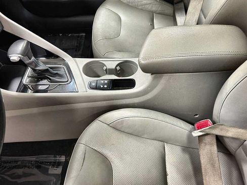 Used 2017 Kia Niro Touring FWD image 23