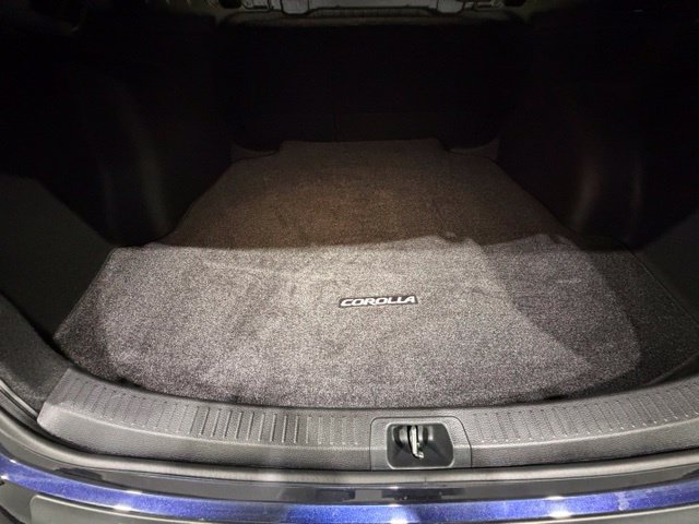 Used 2024 Toyota Corolla LE w/ LE Convenience Package FWD image 21