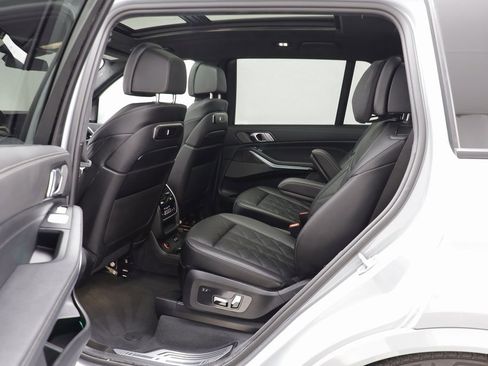 Certified 2025 BMW X7 xDrive40i w/ Executive Package image 15