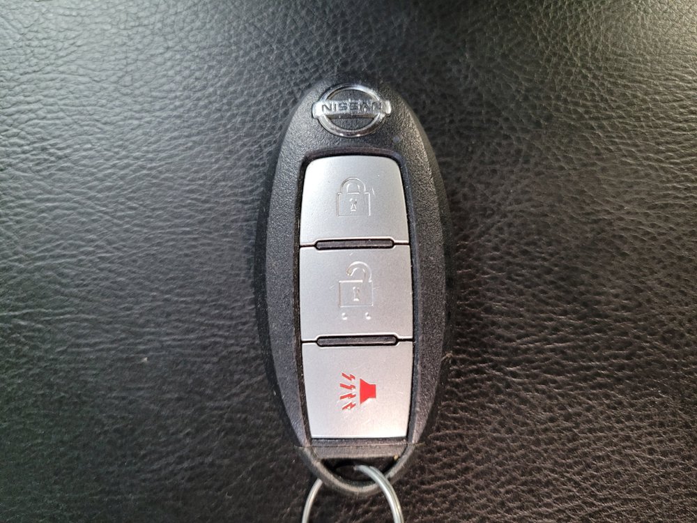 Used 2019 Nissan Pathfinder S AWD/4WD image 32