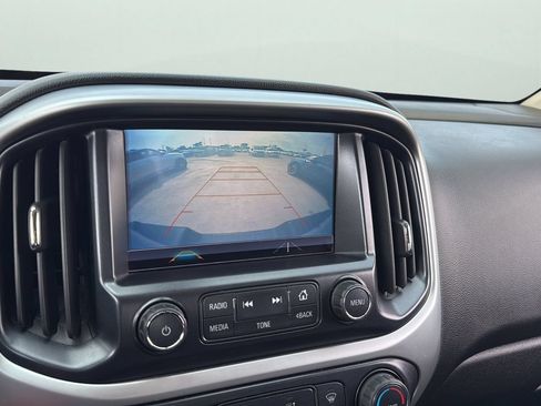 Used 2018 Chevrolet Colorado LT w/ LT Convenience Package RWD image 18