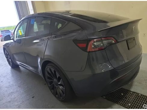 Used 2023 Tesla Model Y Performance AWD/4WD image 4
