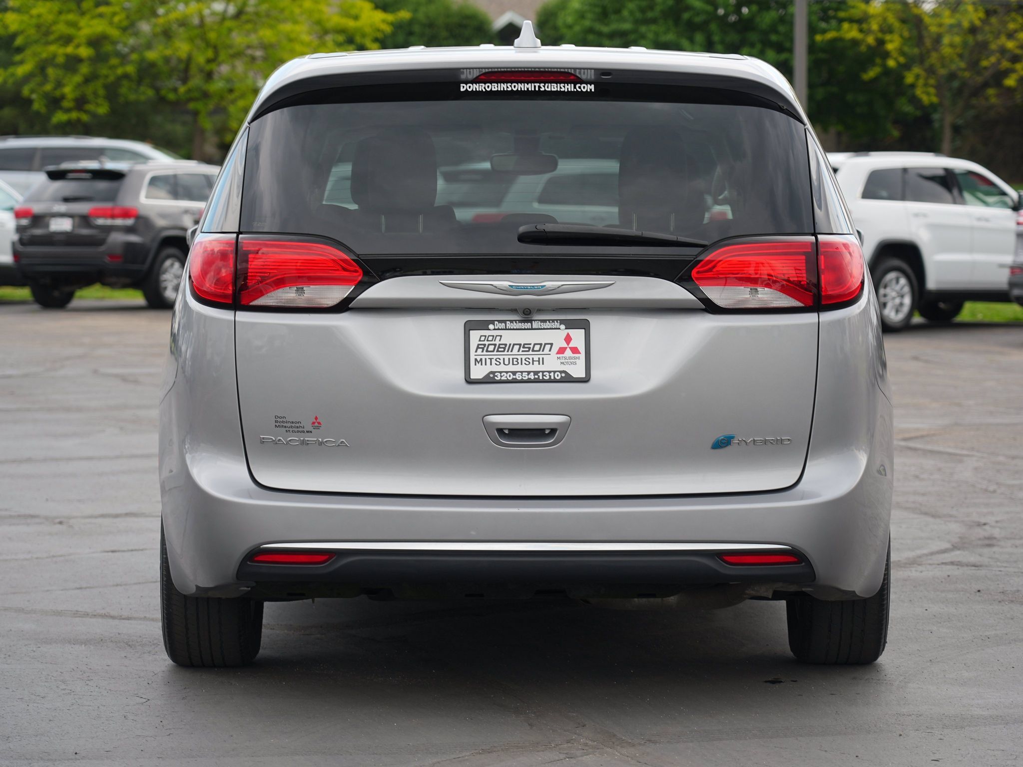 Used 2017 Chrysler Pacifica Touring Plus FWD image 4