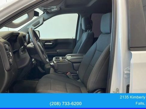 Used 2021 Chevrolet Silverado 1500 Custom Trail Boss w/ LPO, Dark Essentials Package image 11