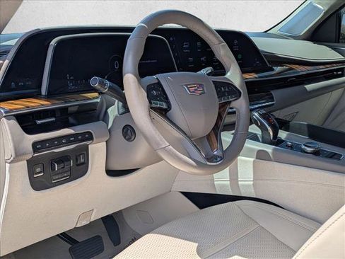 Used 2023 Cadillac Escalade ESV Sport Platinum w/ LPO, ONYX Package AWD/4WD image 9