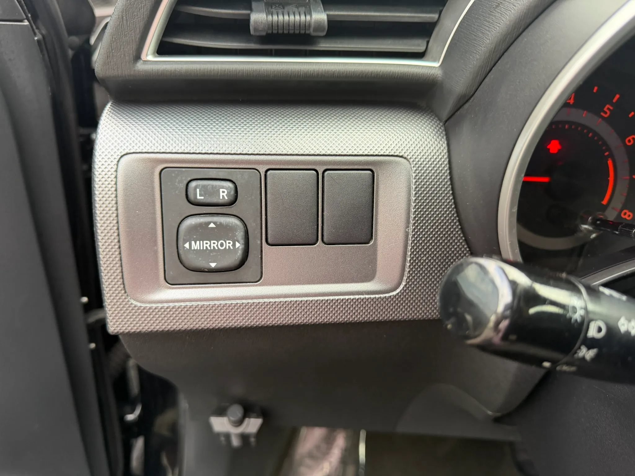 Used 2015 Scion tC FWD image 29