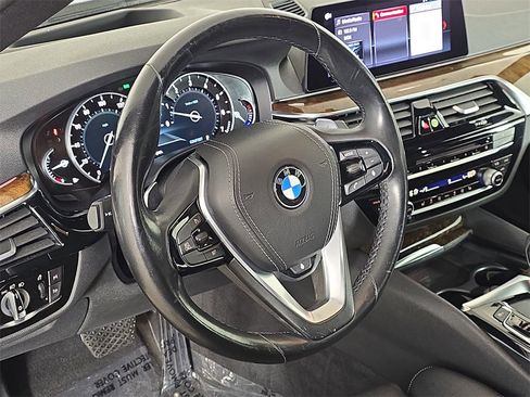 Used 2019 BMW 540i xDrive w/ Convenience Package image 19