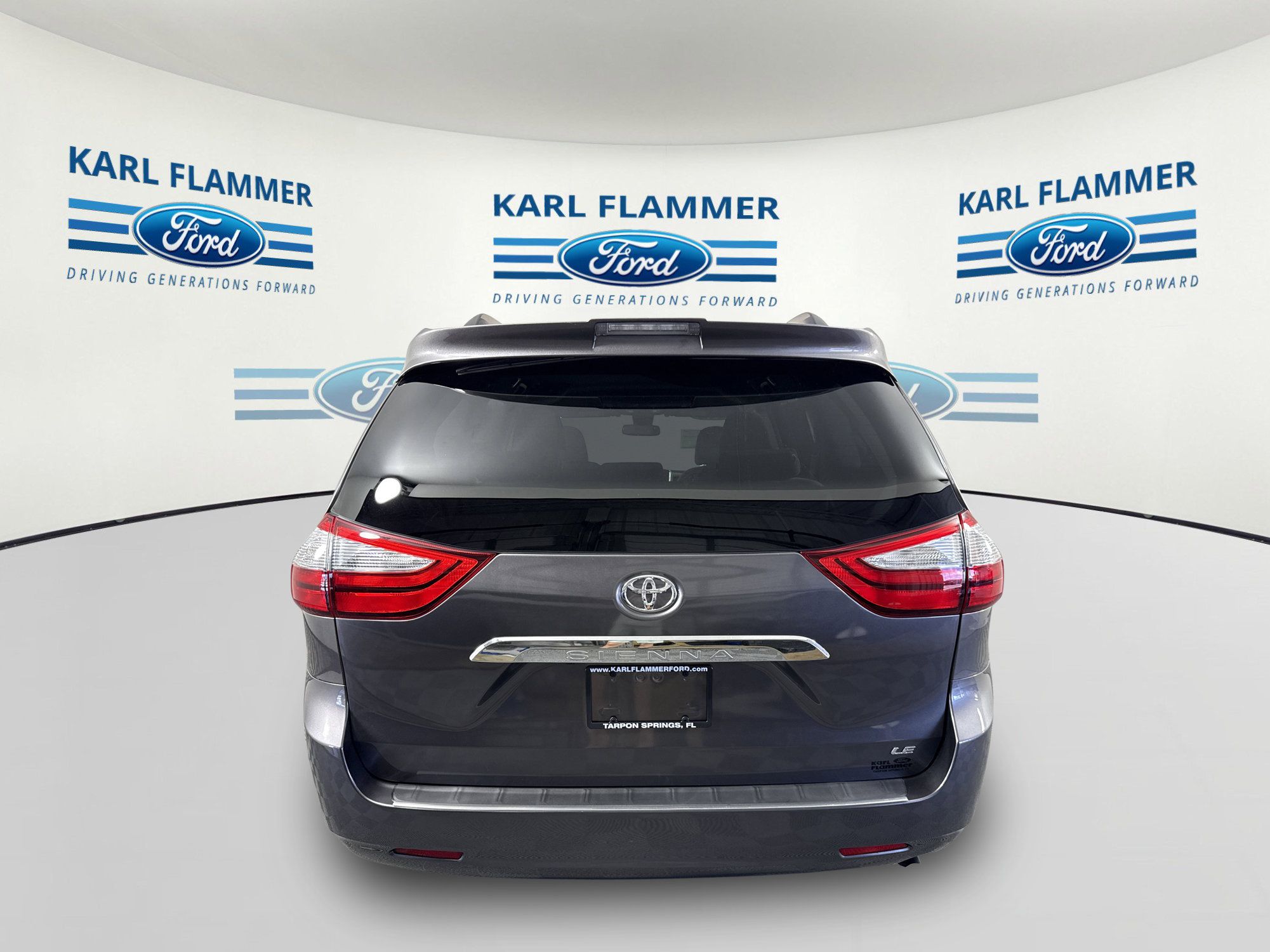 Used 2018 Toyota Sienna LE FWD image 4