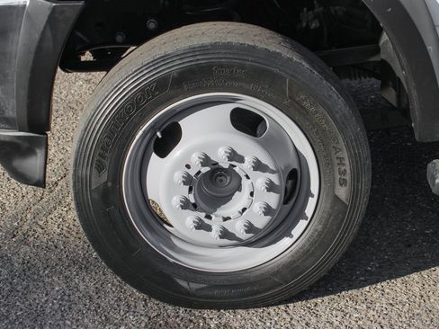 Used 2020 RAM 5500 Tradesman w/ Chrome Appearance Group image 44