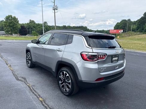 Used 2024 Jeep Compass Limited AWD/4WD image 7