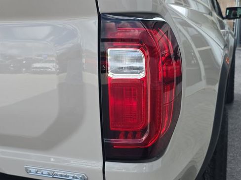 New 2026 GMC Canyon Elevation w/ Convenience Package image 8