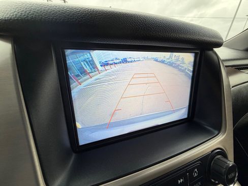 Used 2019 GMC Yukon XL Denali w/ Open Road Package image 17