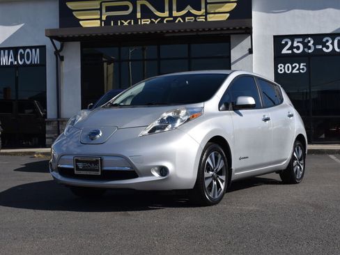 Used 2017 Nissan Leaf SL w/ Premium Package image 5