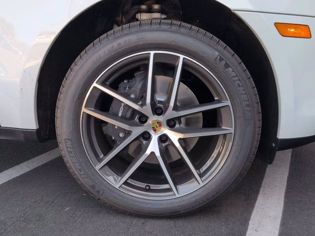Certified 2026 Porsche Macan AWD/4WD image 12