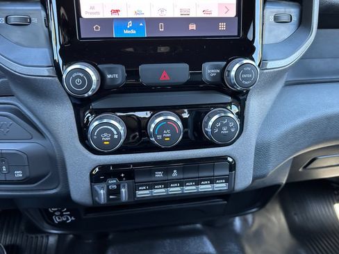 Certified 2025 RAM 2500 Tradesman AWD/4WD image 29