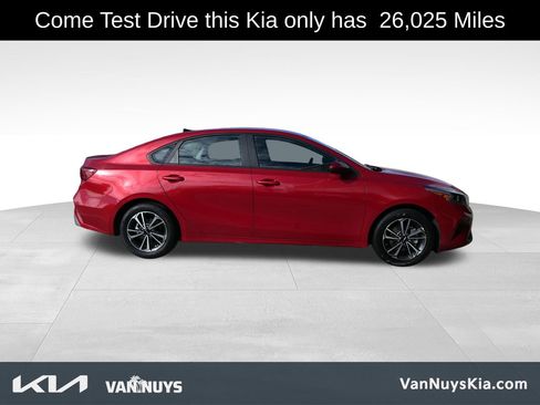 Used 2023 Kia Forte LXS image 2