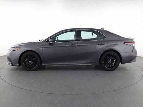 Used 2023 Toyota Camry XSE FWD image 7