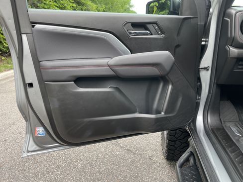 Used 2026 Chevrolet Colorado Z71 AWD/4WD image 13
