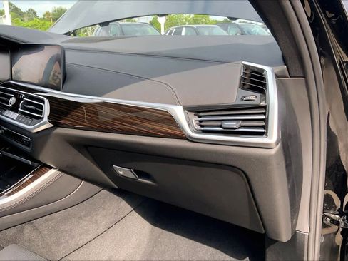 Used 2021 BMW X5 sDrive40i w/ Executive Package RWD image 18