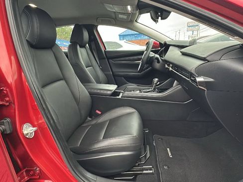 Used 2019 MAZDA MAZDA3 Sedan w/ Preferred Package image 15