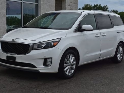 Used 2017 Kia Sedona EX FWD image 18