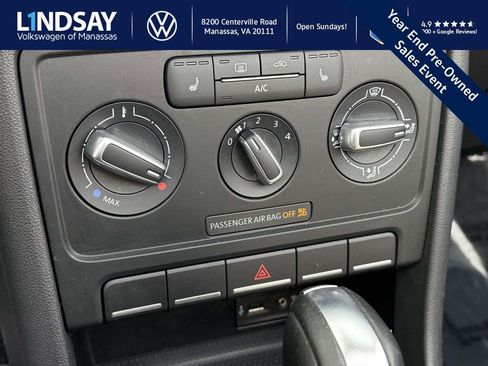 Used 2017 Volkswagen Beetle 1.8T Classic image 16