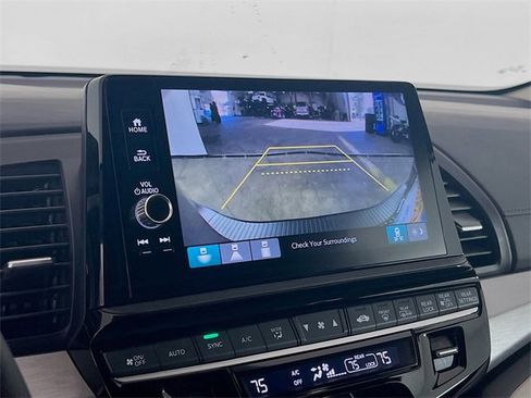 Used 2025 Honda Odyssey EX-L image 15