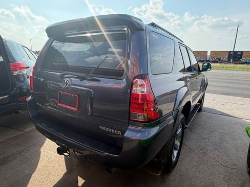 Used 2006 Toyota 4Runner Limited RWD image 25