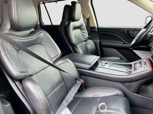 Used 2022 Lincoln Aviator Reserve w/ Equipment Group 201A AWD/4WD image 32