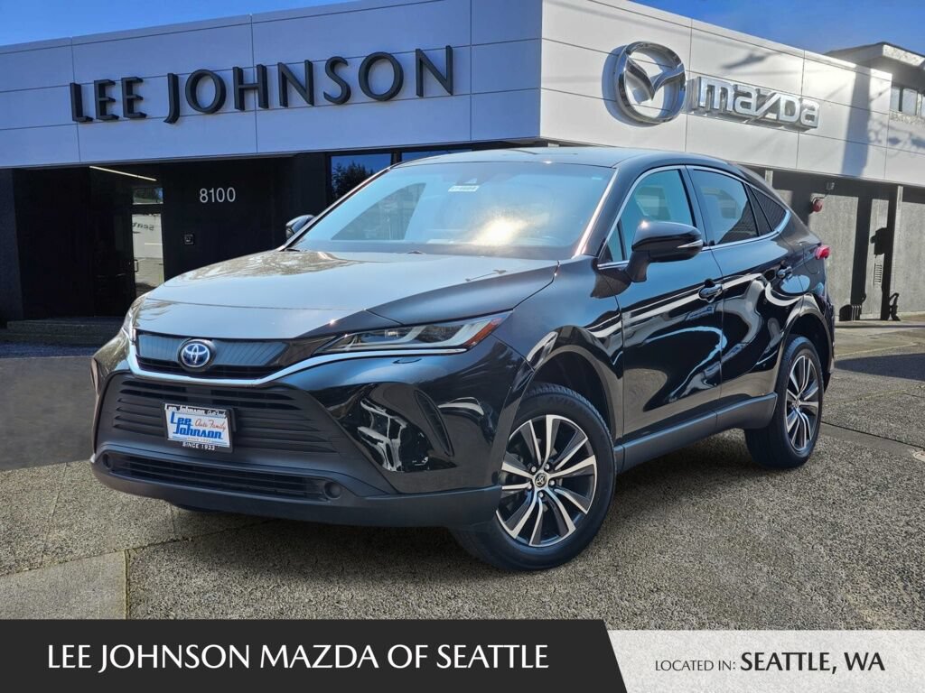 Used 2023 Toyota Venza LE AWD/4WD image 1