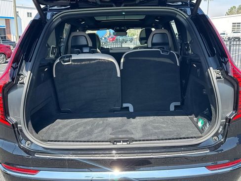 Used 2025 Volvo XC90 B6 Ultra w/ Lounge Package image 19