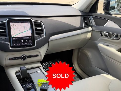 Certified 2025 Volvo XC90 B5 Core w/ Protection Package Premier AWD/4WD image 15