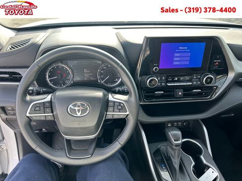 Certified 2023 Toyota Highlander LE image 16