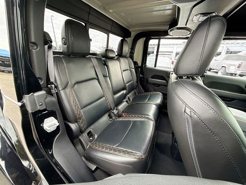 Used 2021 Jeep Gladiator Overland image 29