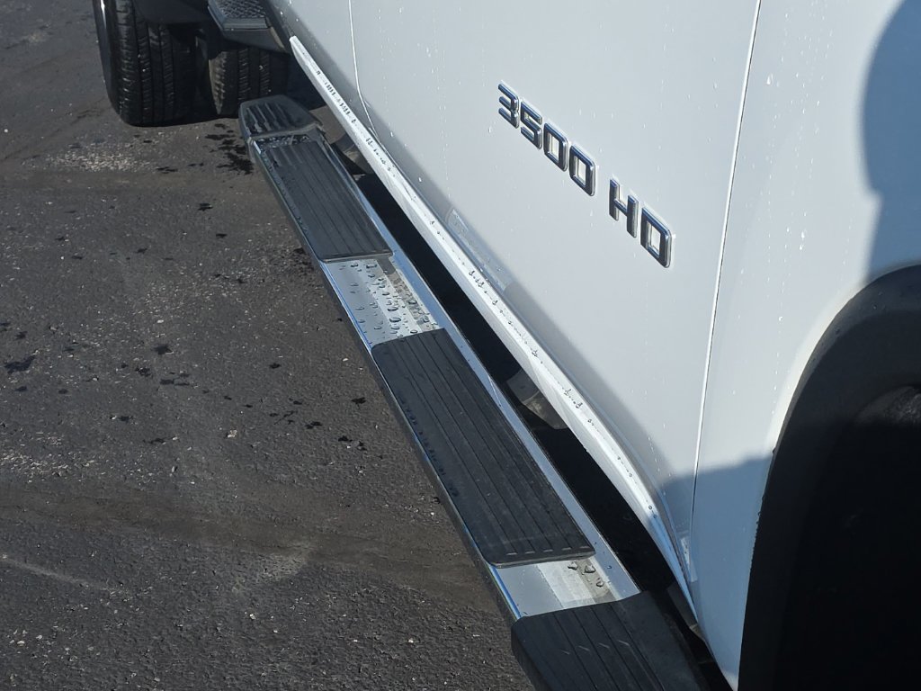 Used 2022 Chevrolet Silverado 3500 High Country AWD/4WD image 15