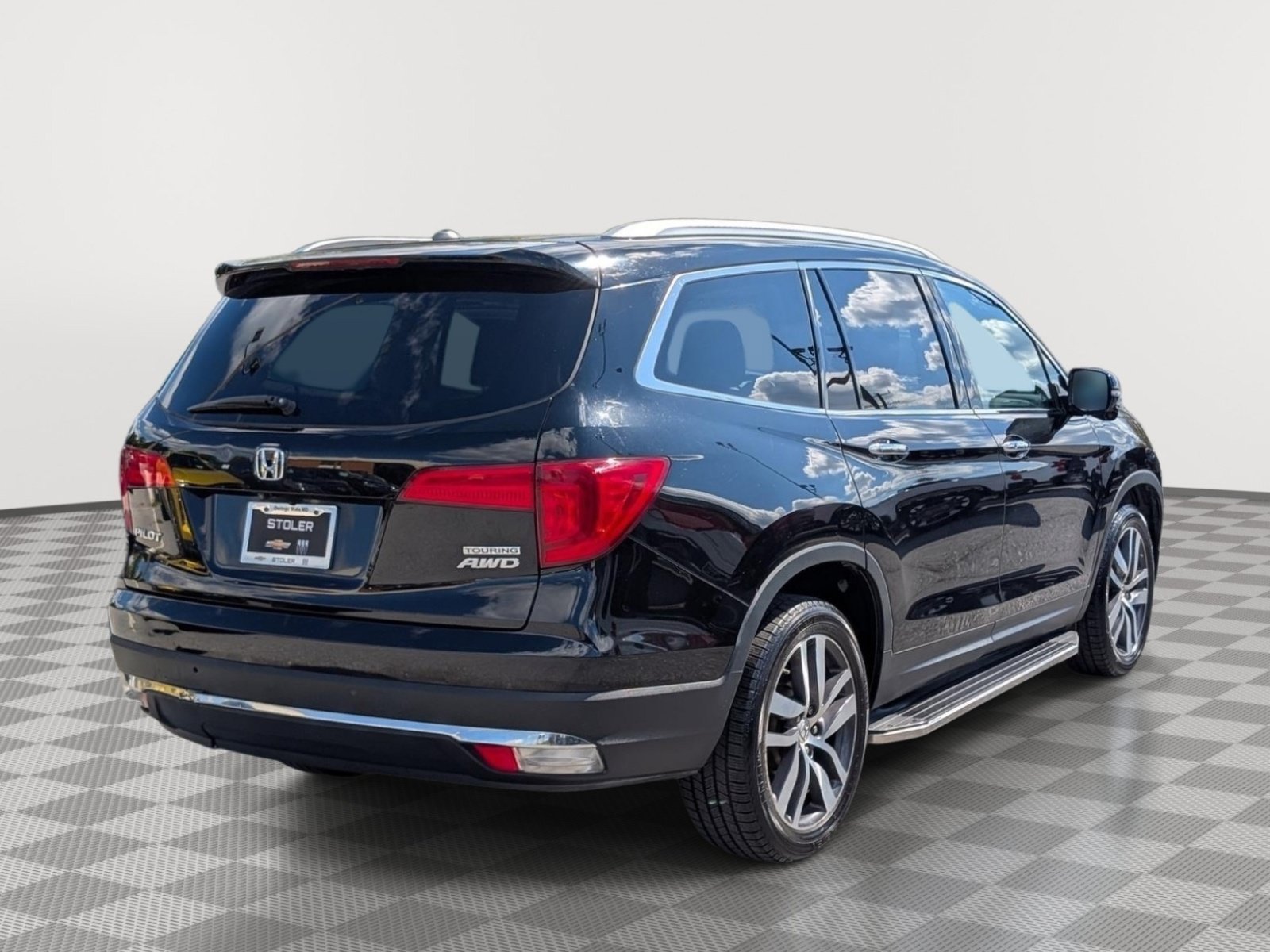 Used 2017 Honda Pilot Touring image 5