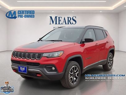 Used 2025 Jeep Compass Trailhawk