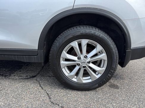 Used 2016 Nissan Rogue SV AWD/4WD image 6