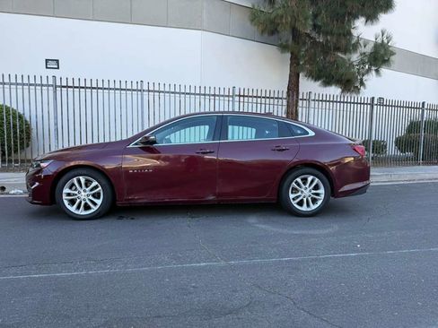 Used 2016 Chevrolet Malibu LT w/ Driver Confidence Package FWD image 4