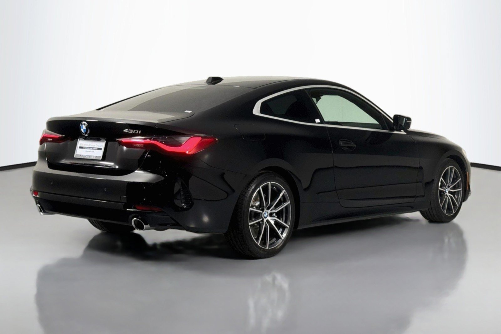 Used 2024 BMW 430i Coupe w/ Premium Package RWD image 12