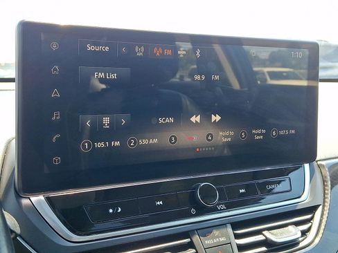 Used 2024 Nissan Altima 2.5 SR w/ SR Premium Package FWD image 18