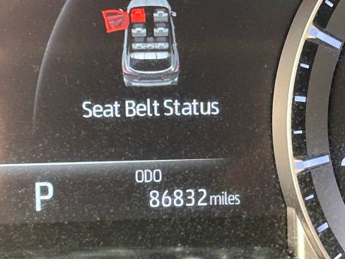 Used 2021 Toyota Highlander Limited image 24