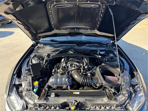 Used 2017 Ford Mustang Shelby GT350 w/ Electronics Package image 40